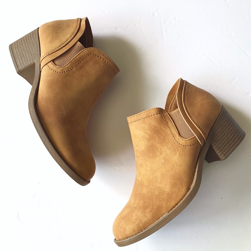 Distressed tan block heel booties - Picture 3 of 7